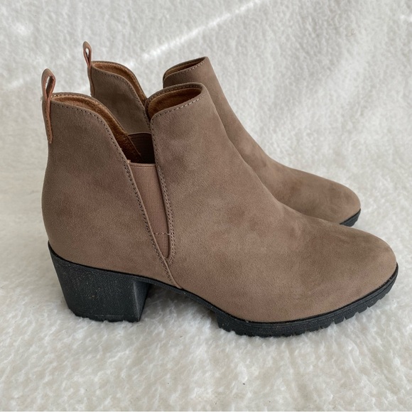 Dr. Scholl's NWOB Women's London Brown Suede Ankle Boots, Size 7.5/8M - Picture 6 of 8